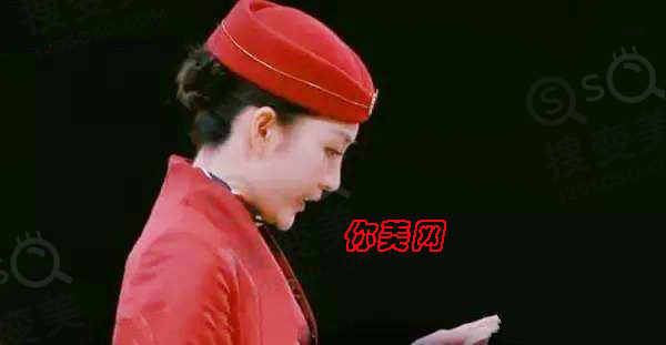 假体垫下巴后会移位吗