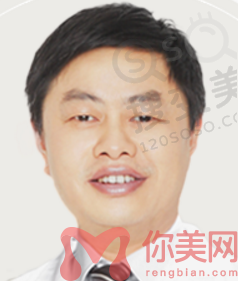 柳成隆胸